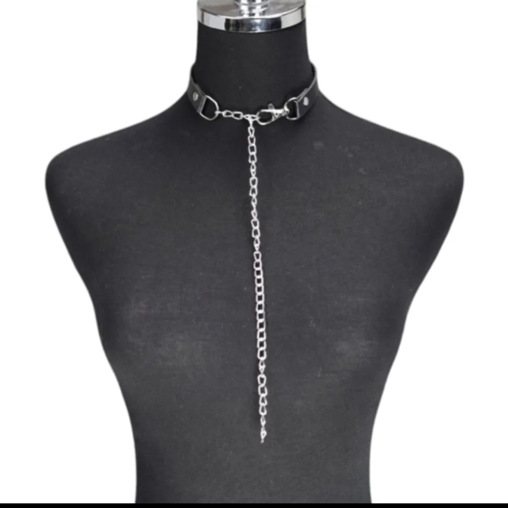 Edgy Black Choker with Silver Chain - Picture 2 of 3